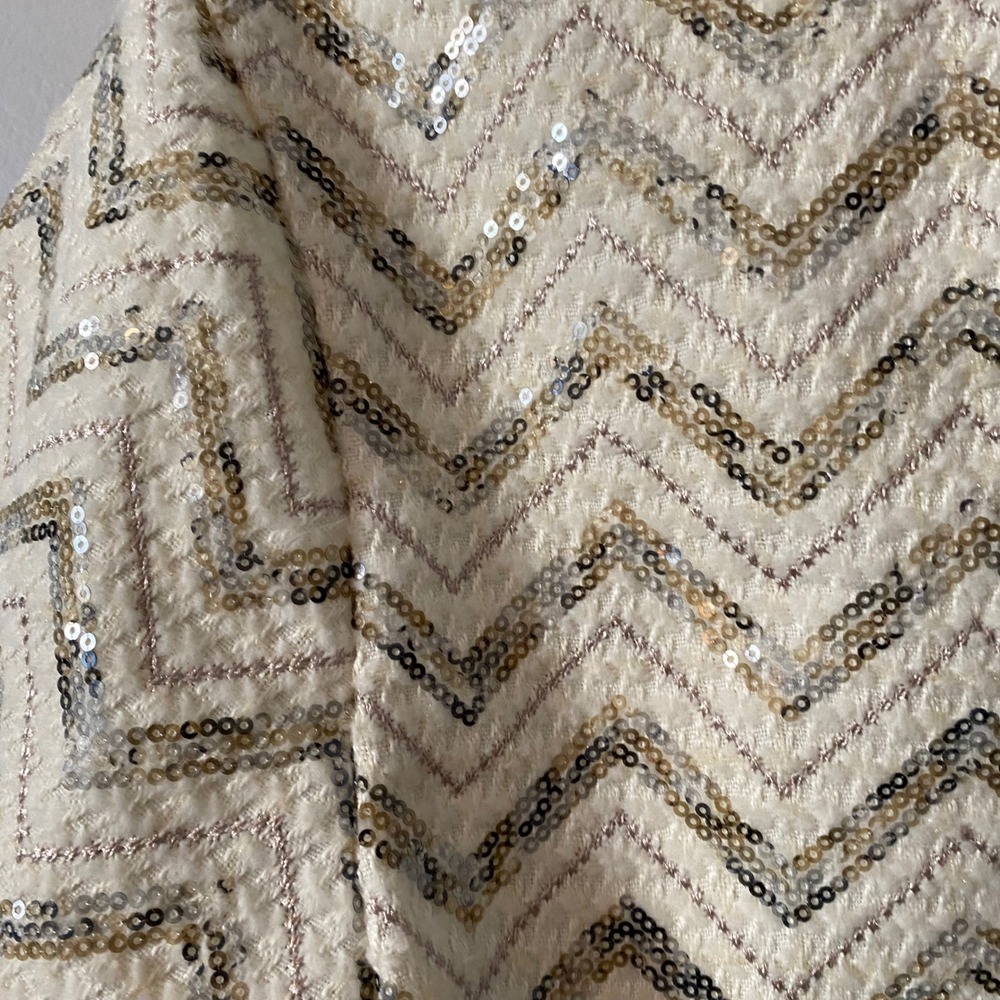 Storia Anthropologie Textured Chevron Sequin Crop Top Zippered Back Size Small - Picture 4 of 4